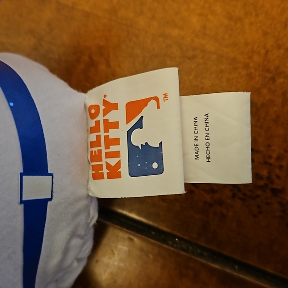 HELLO KITTY - LA DODGERS | PLUSH - Picture 3 of 7